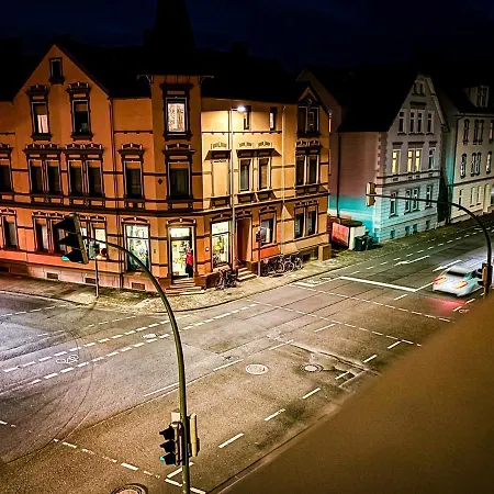 Luxurious In City-center With Balcony, Free Parking *