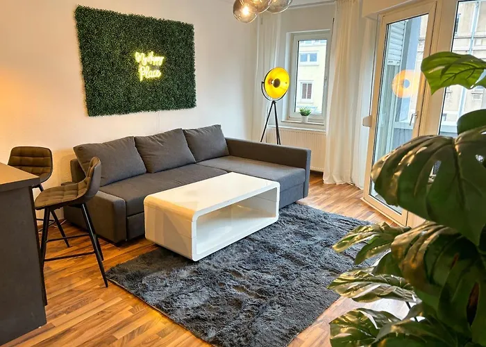 아파트 Luxurious In City-center With Balcony, Free Parking