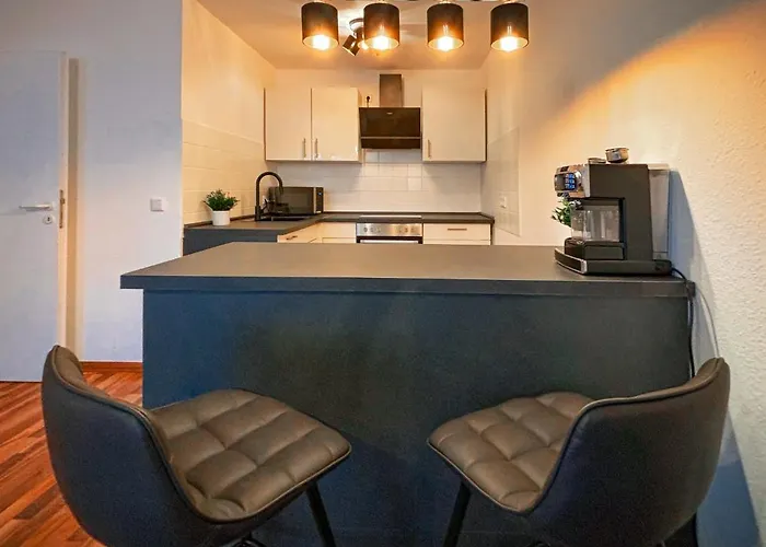 Luxurious In City-center With Balcony, Free Parking 아파트 빌레펠트